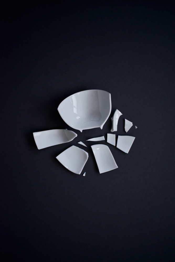 broken-tea-cup-david-gabriel-fischer